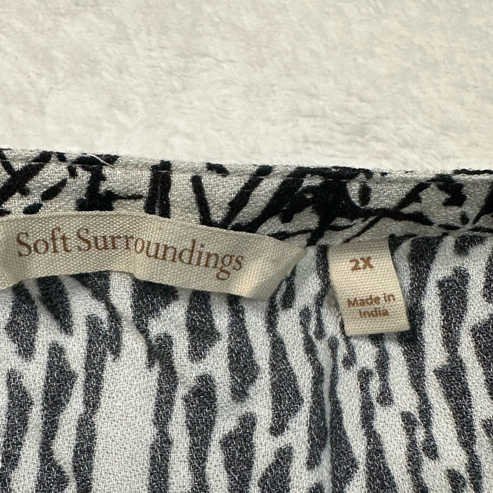 Soft Surroundings Raven Shift Black and White Dress  3/4 Sleeve Ikat Print Rayon - Picture 12 of 14